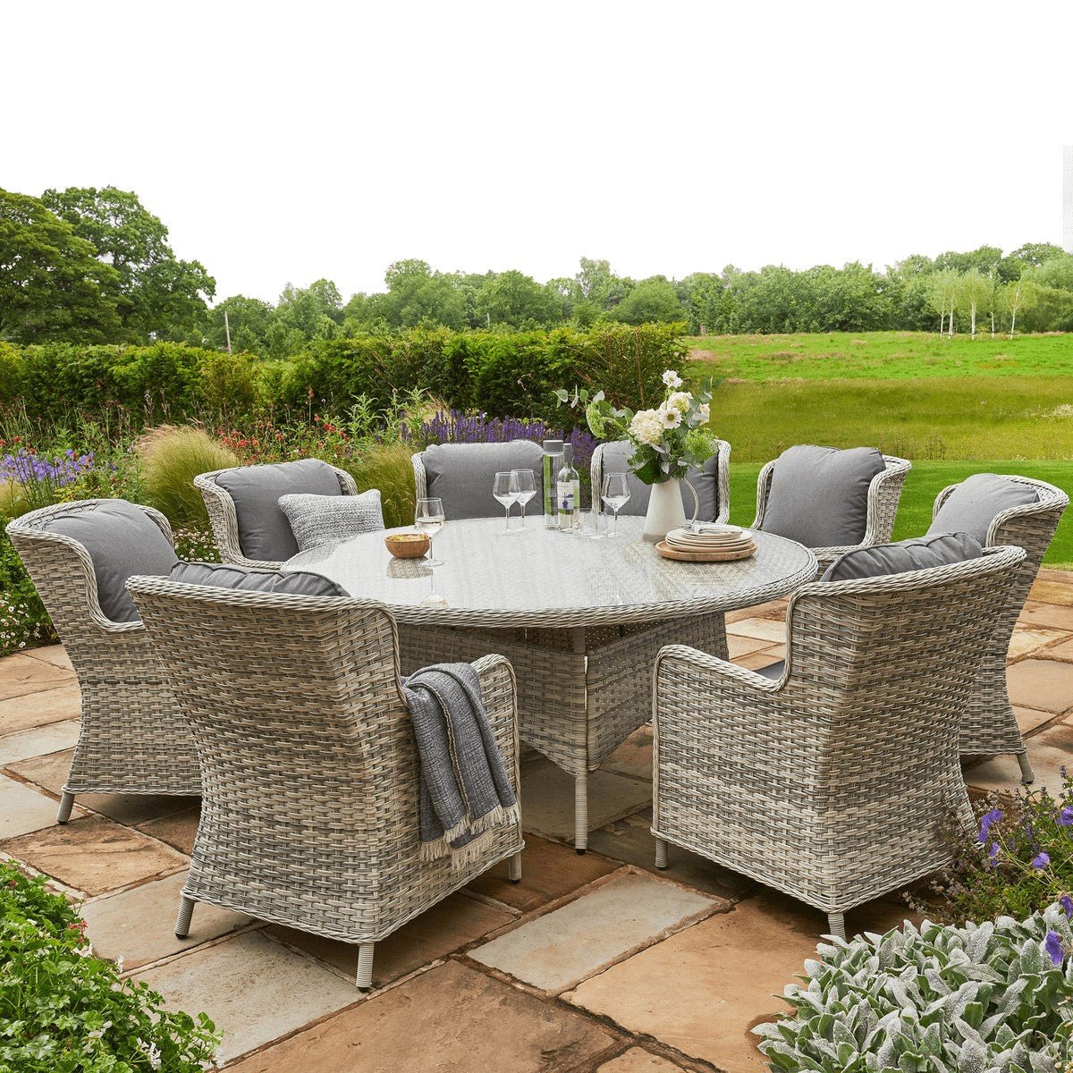 Rattan garden furniture round deals table and chairs