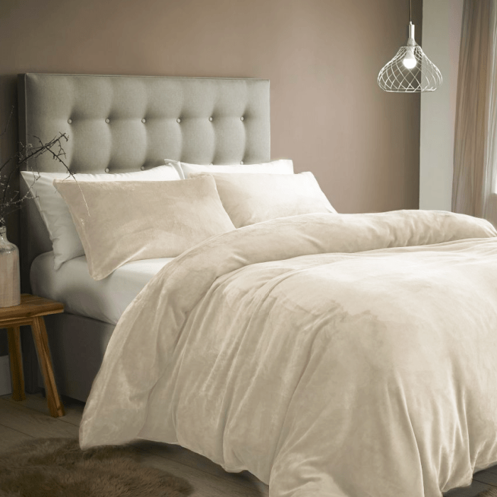 Silentnight Super Soft Velvet Touch Duvet Set Natural - Single - DUVET COVERS - Beattys of Loughrea