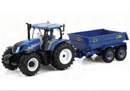 Britains 1:32 New Holland T6 Tractor With Trailer Play Set