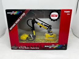 Britains Hedge Cutter 1:32 - FARMS/TRACTORS/BUILDING - Beattys of Loughrea