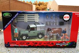 Britains 1:32 Land Rover Vet Set - FARMS/TRACTORS/BUILDING - Beattys of Loughrea