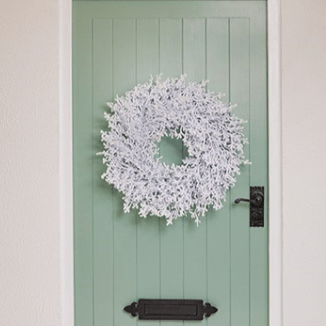 Premier 50cm Arctic Wreath - XMAS WREATHS - Beattys of Loughrea