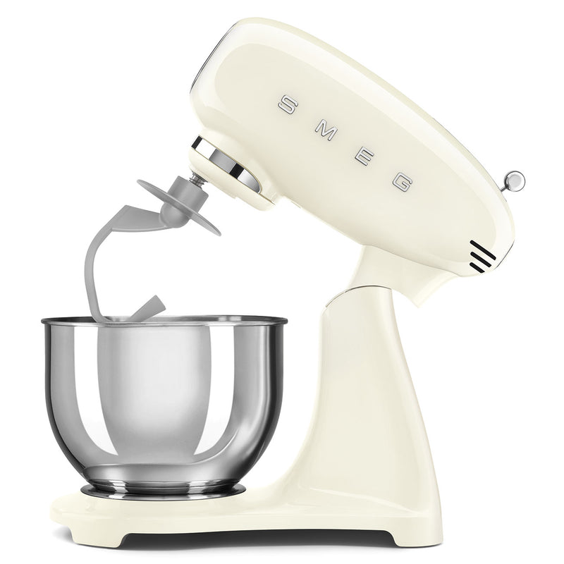 Smeg SMF03CRUK Stand Mixer in Cream