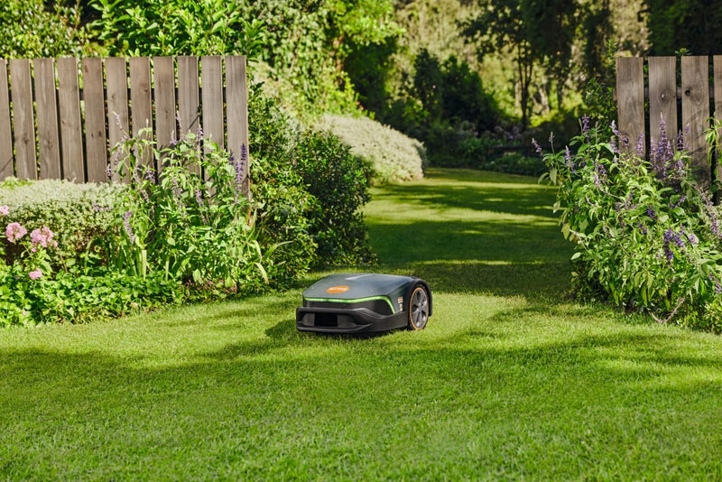 Stihl iMOW 6.0 EVO Robot Mower IA010111441 - LAWNMOWERS/ROLLERS - Beattys of Loughrea