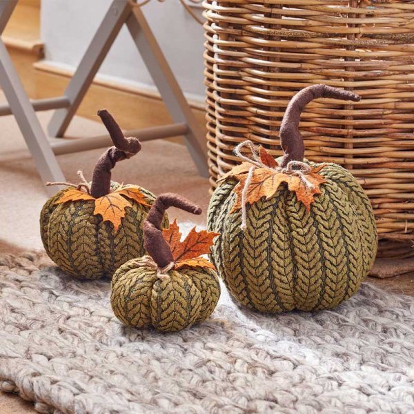 Plush Pumpkin 13cm - SOLAR / GARDEN ORNAMENTS - Beattys of Loughrea